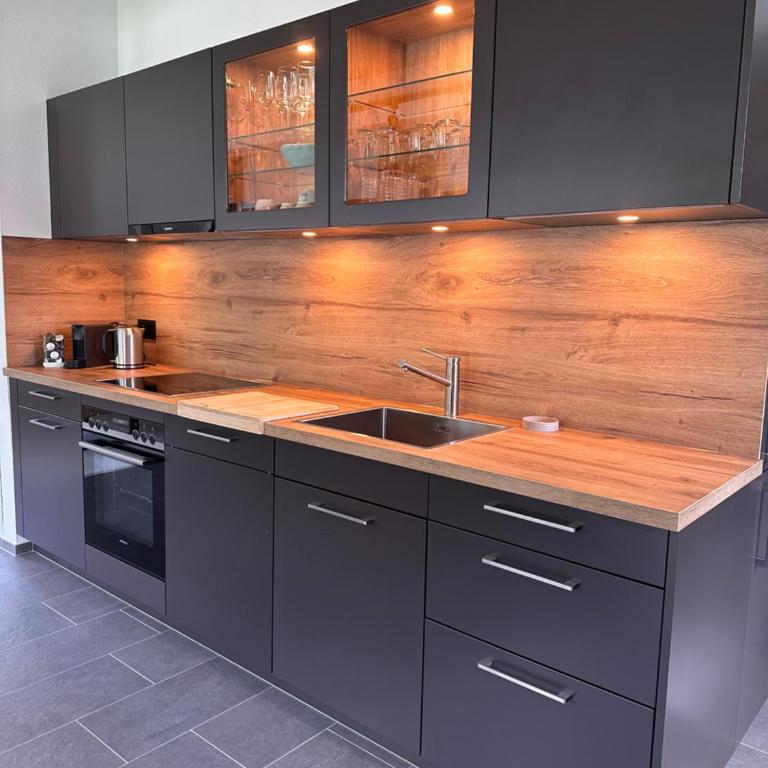 Modernes Apartment am Bahnhof Reckingen - One-Bedroom Apartment with Terrace - 19