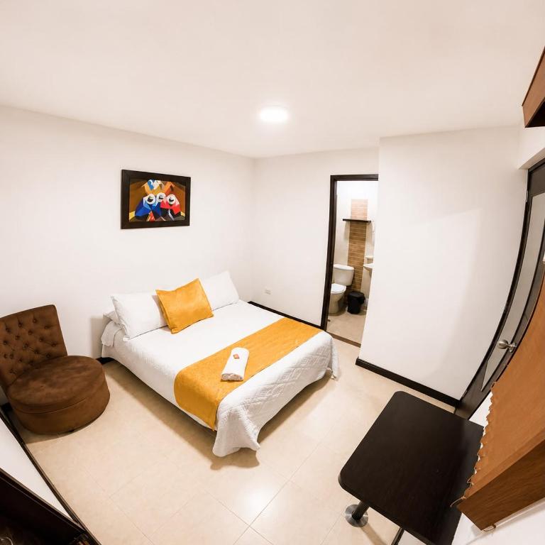 Hotel Cristal Plaza - Budget Double Room - 1