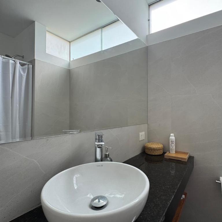 Brand-New Beachfront Luxury at Malecon Seoane Pimentel - Two-Bedroom Apartment - 27