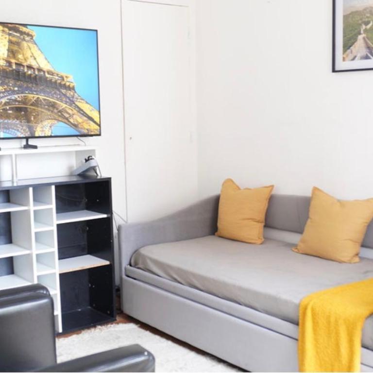 Charming Apartment Near Eiffel Tower, Shops & Transport - Appartement 2 Chambres - 1