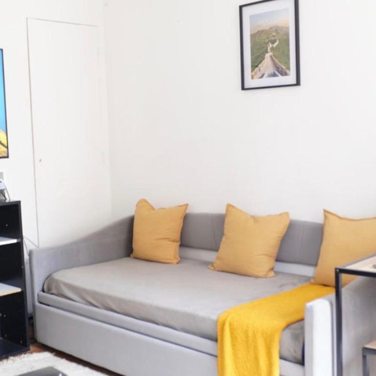 Charming Apartment Near Eiffel Tower, Shops & Transport - Appartement 2 Chambres - 5