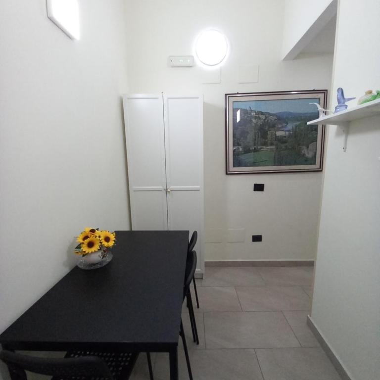 Locami Urban Rooms - Triple Room with Private Bathroom - 7