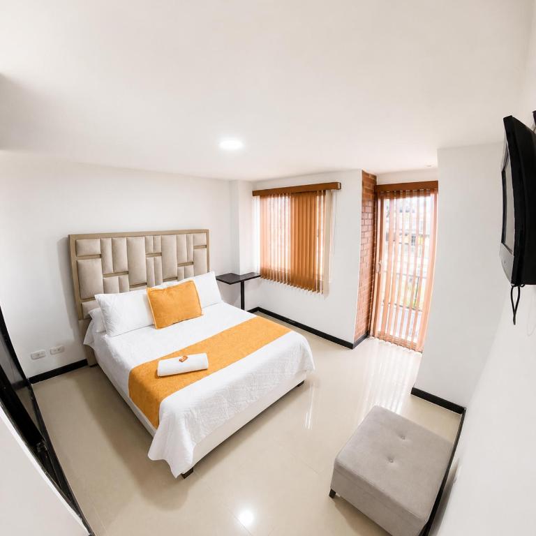 Hotel Cristal Plaza - Large Single Room - 3
