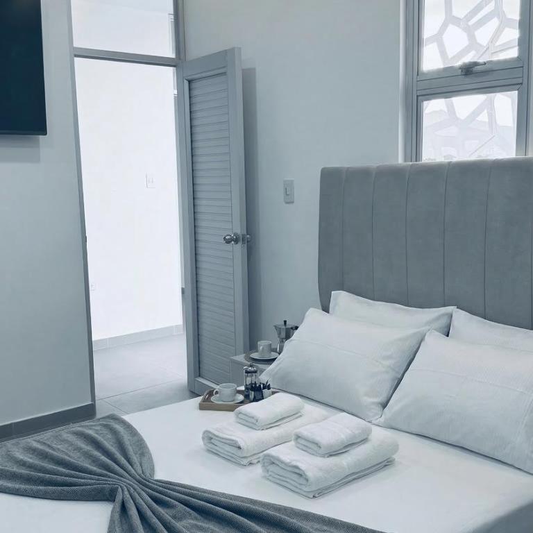 Suites Privadas - Elite Valledupar, Cerca CC Guatapurí y Rio Guatapurí - Suite con vistas a la ciudad - 9