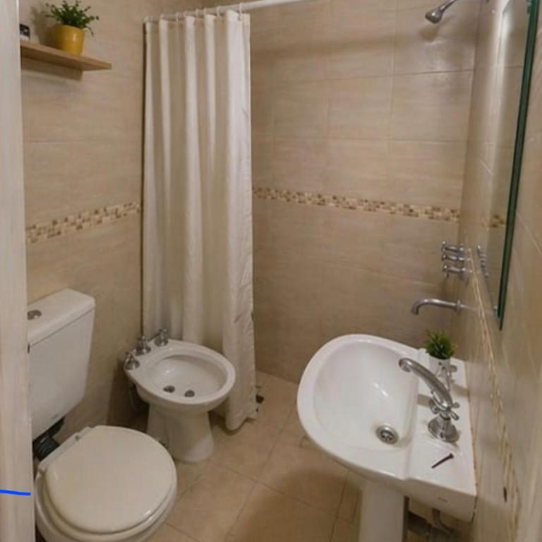 Hospedaje Rosario - Habitación Familiar con baño privado - 4