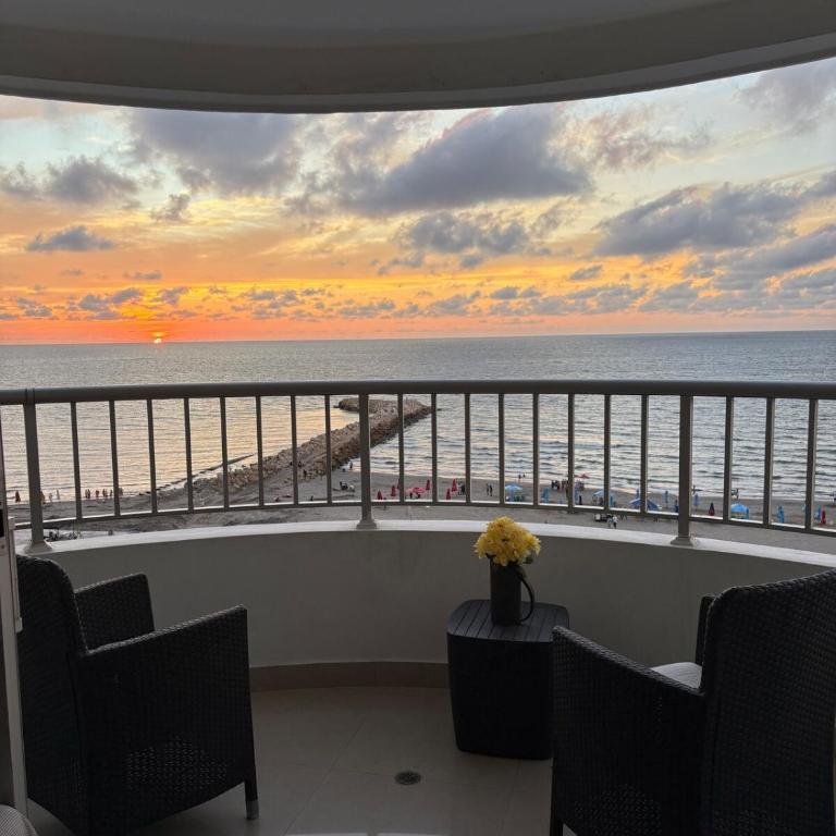 Beachfront Apartment in Bocagrande - Two-Bedroom Apartment - 4