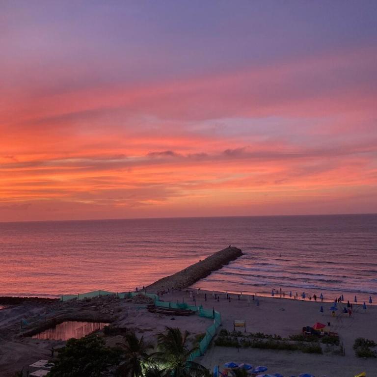Beachfront Apartment in Bocagrande - Two-Bedroom Apartment - 13