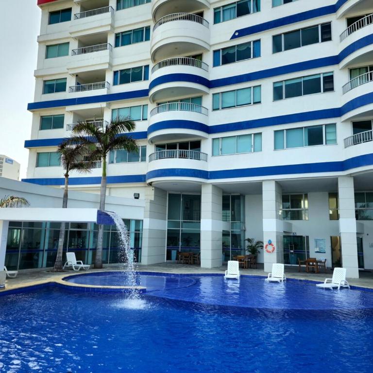 Beachfront Apartment in Bocagrande - Two-Bedroom Apartment - 14