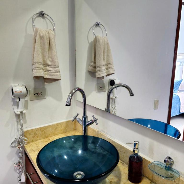 Beachfront Apartment in Bocagrande - Two-Bedroom Apartment - 18