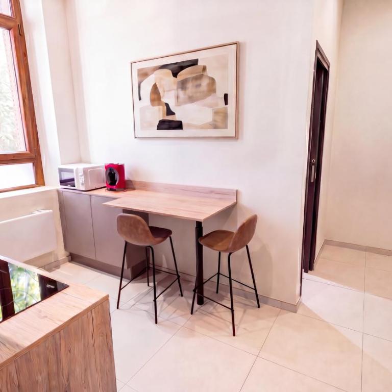 Studio Chic et Calme Hypercentre Aix Les Bains - Apartment mit 1 Schlafzimmer - 4