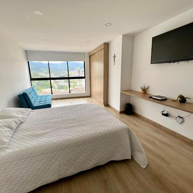 HOSTARA EDIFICIO CAPITALIA, El Cable, Manizales - Apartamento con vistas a las montañas - 1