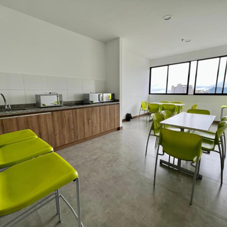 HOSTARA EDIFICIO CAPITALIA, El Cable, Manizales - Apartment with Mountain View - 20