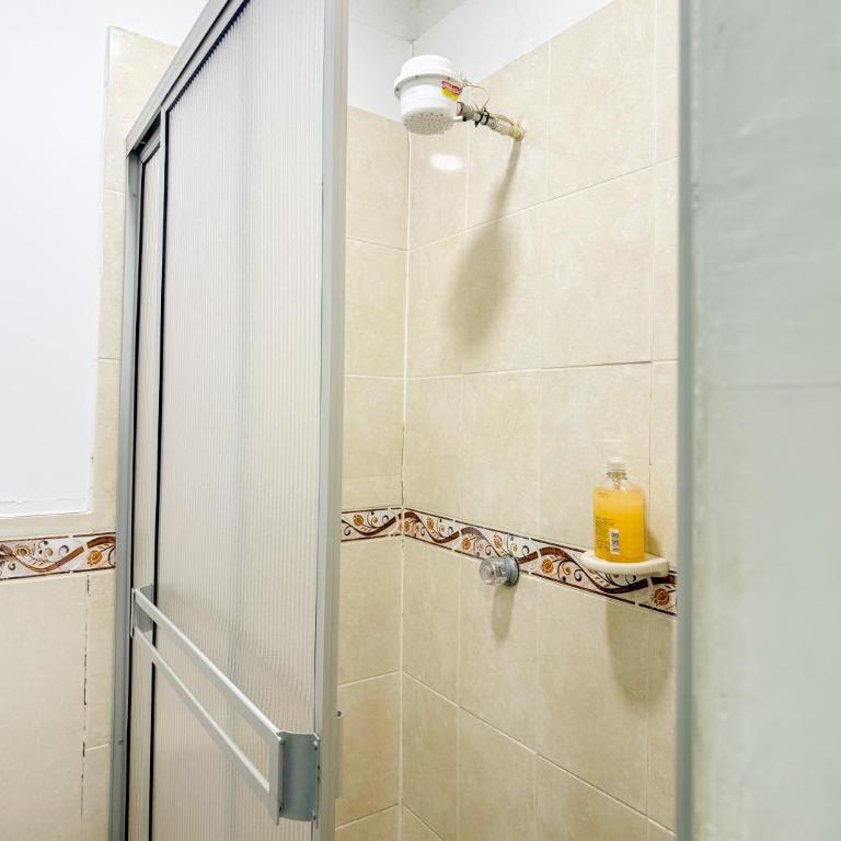 Hotel Casa Rosario - Habitación Familiar con baño privado - 7