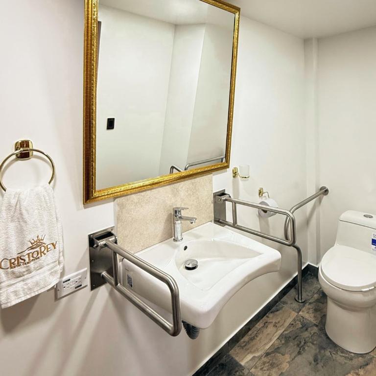 Cristo Rey Hostal Campestre Cali - Double Room with Private Bathroom - 10