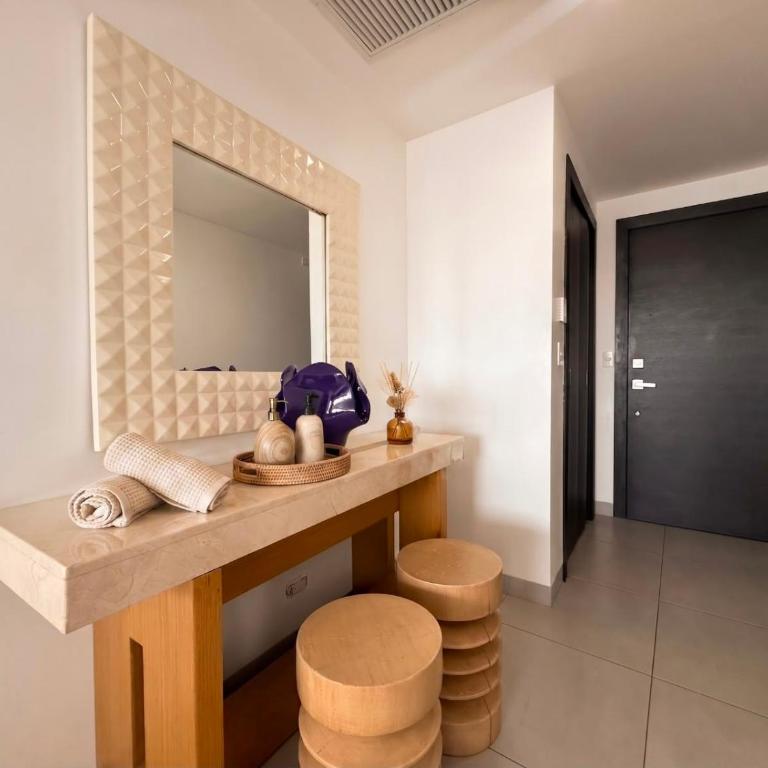 Departamento de 3 habitaciones frente a Mall del Sol - 5 min del aeropuerto - Two-Bedroom Apartment - 13