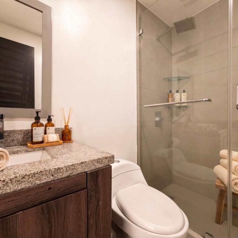 Departamento de 3 habitaciones frente a Mall del Sol - 5 min del aeropuerto - Two-Bedroom Apartment - 15