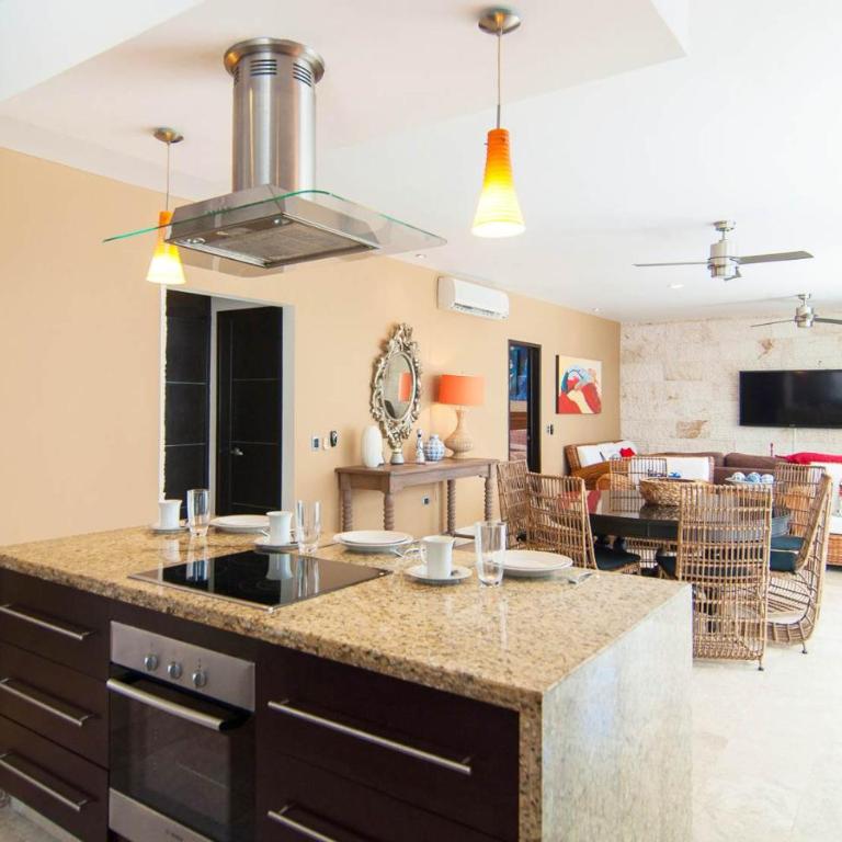 Exceptional Location Near Beach, Pool-View Balcony - Apartamento - 14