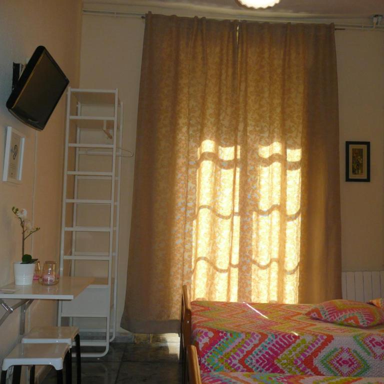 Hostal Loyola - Chambre Lits Jumeaux avec Salle de Bains Commune - 6