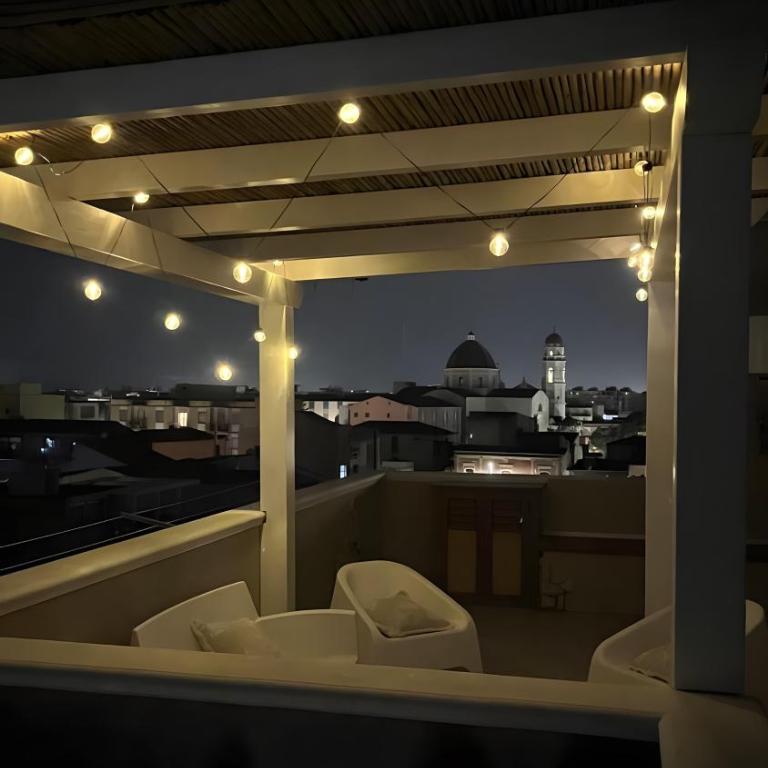 AgoRattico - Appartamento Deluxe con 2 Camere da Letto e Balcone - 4
