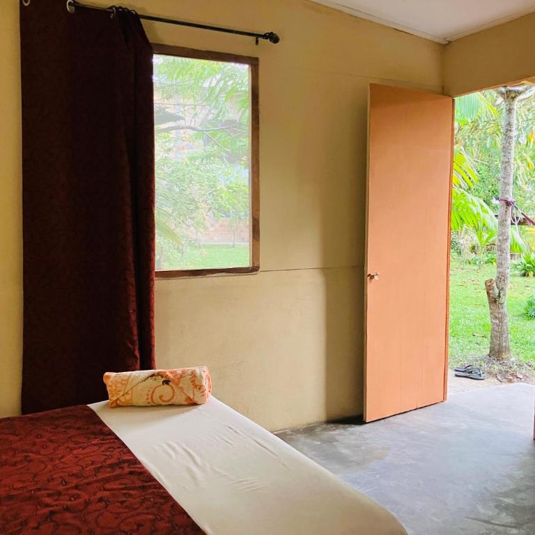 Otorongo Guesthouse - Bungalow with Garden View - 4
