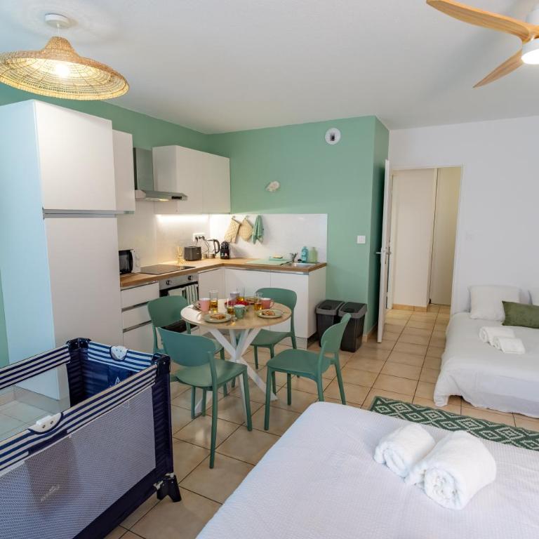 Proche Gare, Parking privé, Wifi, Rénové, Ventilateur, Centre ville - Appartement 1 Chambre - 28