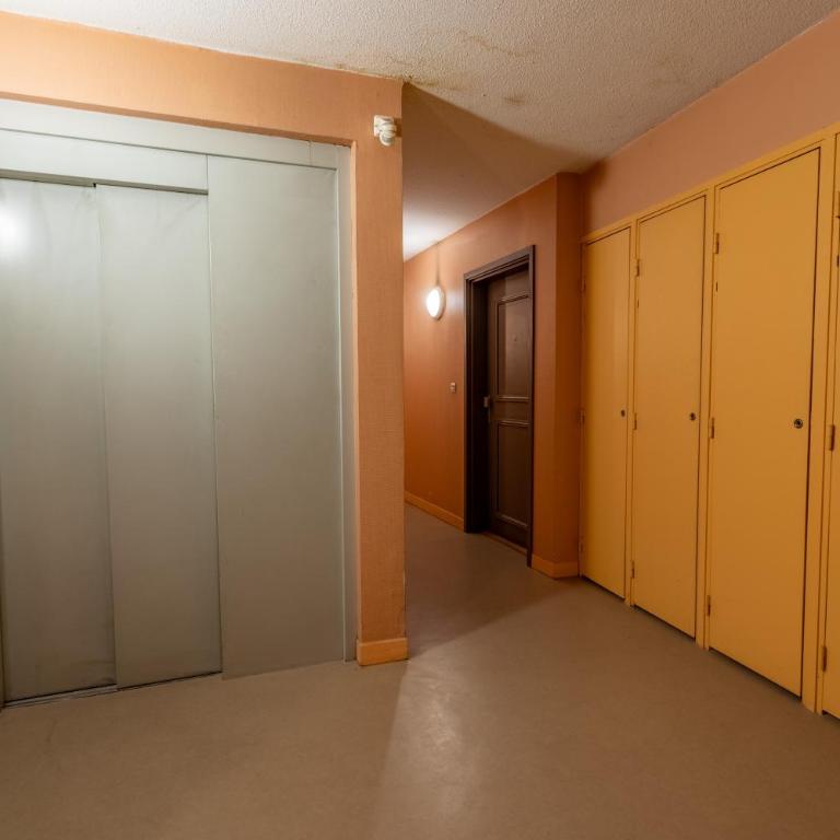 Proche Gare, Parking privé, Wifi, Rénové, Ventilateur, Centre ville - Appartement 1 Chambre - 13