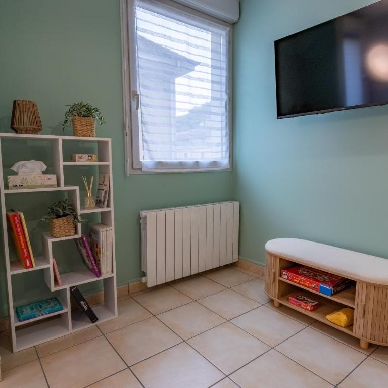 Proche Gare, Parking privé, Wifi, Rénové, Ventilateur, Centre ville - Appartement 1 Chambre - 7