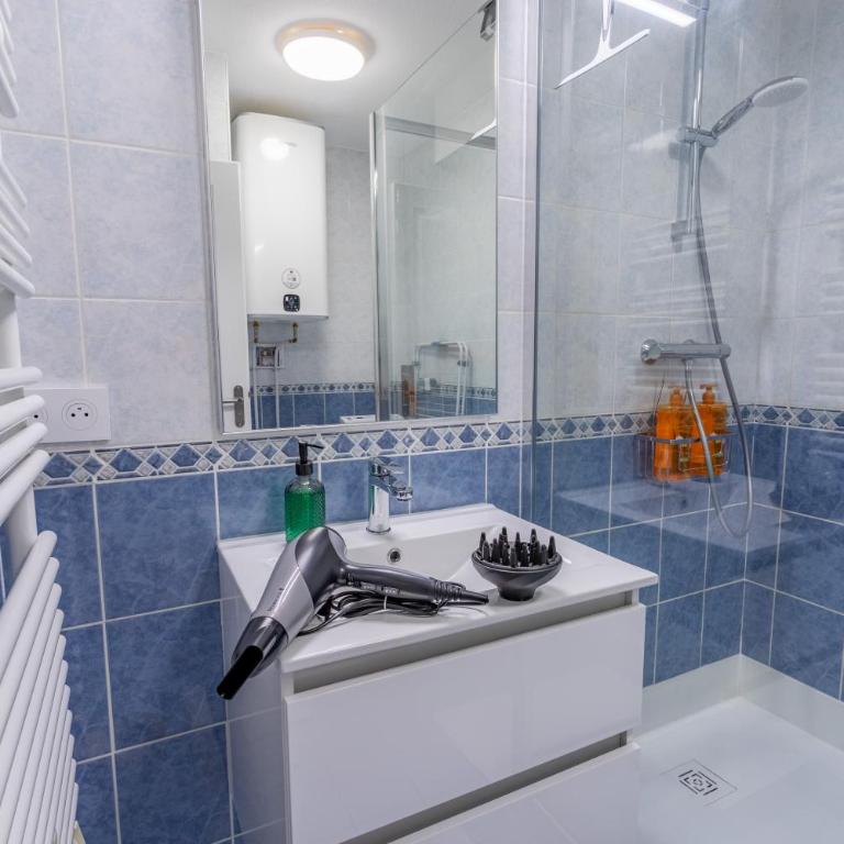 Proche Gare, Parking privé, Wifi, Rénové, Ventilateur, Centre ville - Appartement 1 Chambre - 5