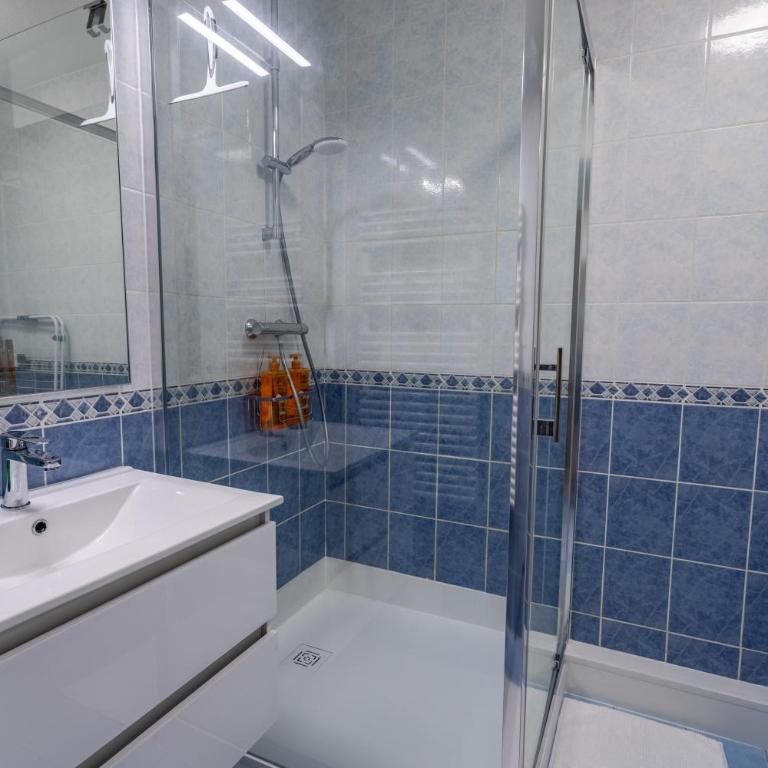 Proche Gare, Parking privé, Wifi, Rénové, Ventilateur, Centre ville - Appartement 1 Chambre - 11