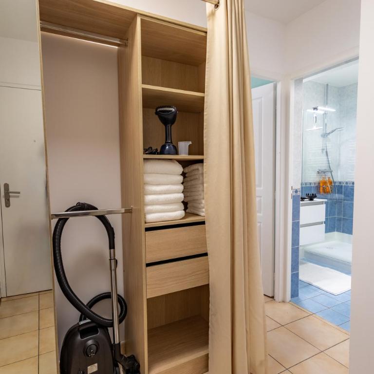 Proche Gare, Parking privé, Wifi, Rénové, Ventilateur, Centre ville - Appartement 1 Chambre - 14