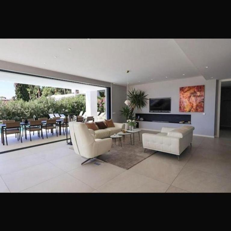 Villa Moderna en Puerto marina - Villa with Private Pool - 1