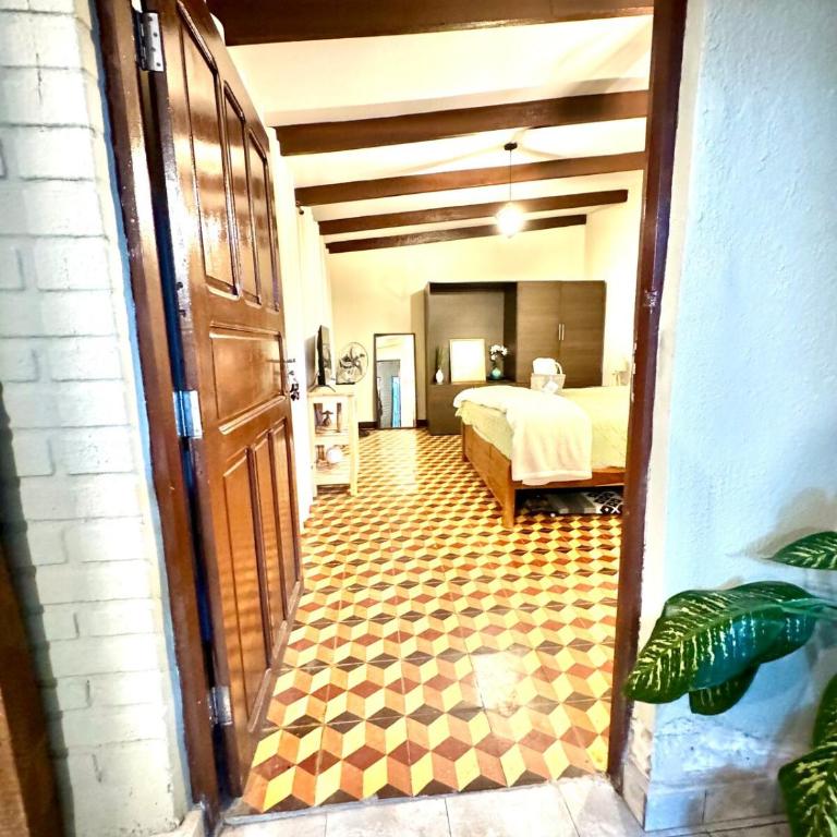 Casita Vintage with a Grill, Patio and Parking - Apartamento - 21