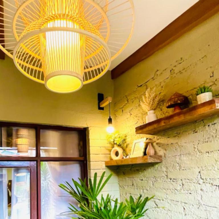 Casita Vintage with a Grill, Patio and Parking - Apartamento - 33