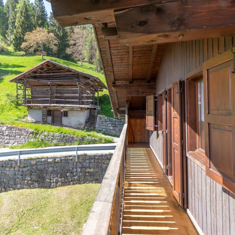 Casa Vittorio - One-Bedroom Apartment with Balcony and Mountain View - 17