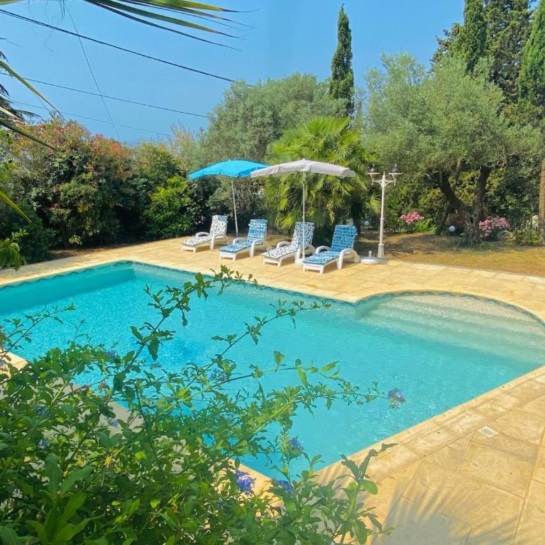 Sumptuous Villa Exceptional View Swiming Pool - Villa - 21