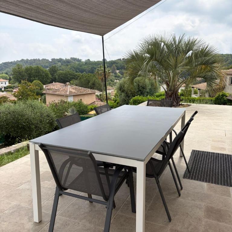 Maison familiale Valbonne 5min à pied du village - Villa - 15