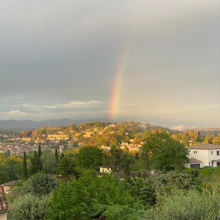 Maison familiale Valbonne 5min à pied du village - Villa - 27