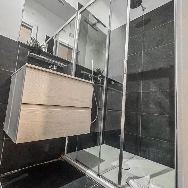 Living Rome - Double Room with Private Bathroom - 7