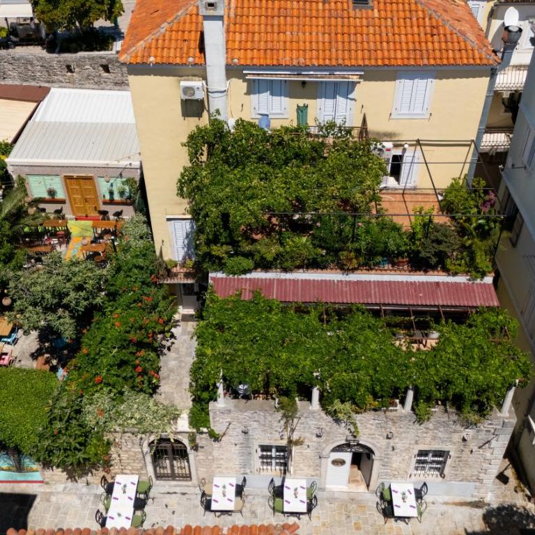 La Porta - Old Town, Budva - Three-Bedroom Premium Apartment with Balcony - 1