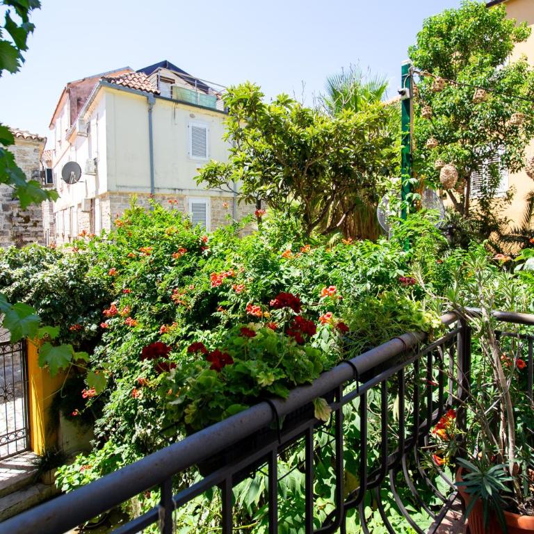 La Porta - Old Town, Budva - Three-Bedroom Premium Apartment with Balcony - 20