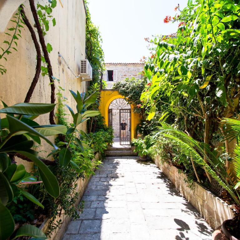La Porta - Old Town, Budva - Three-Bedroom Premium Apartment with Balcony - 41