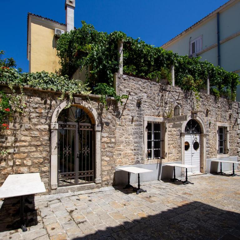 La Porta - Old Town, Budva - Three-Bedroom Premium Apartment with Balcony - 5