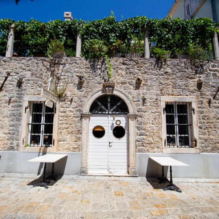 La Porta - Old Town, Budva - Three-Bedroom Premium Apartment with Balcony - 6