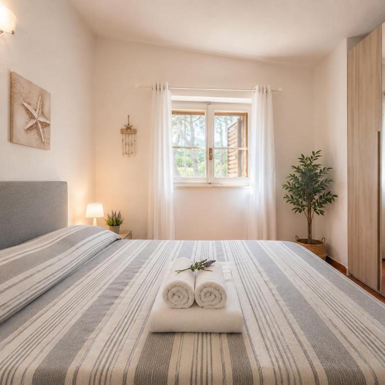 Beachfront Villa Sea & Garden - 2BR - AC - WiFi - BBQ - Parking - Pet Friendly - Casa con 2 Camere da Letto - 4