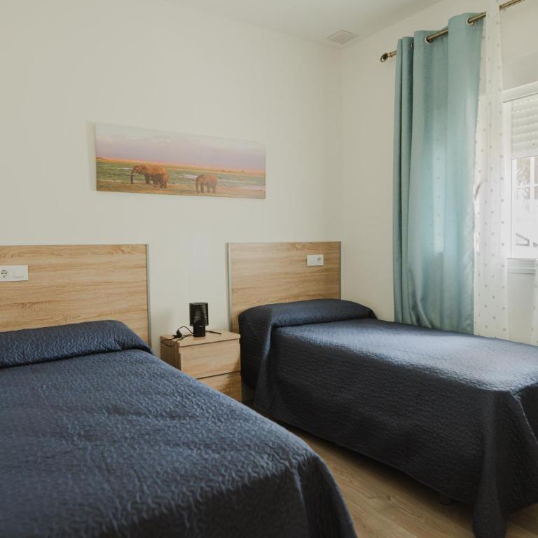 Villa Los Gallos - Three-Bedroom Home - 17