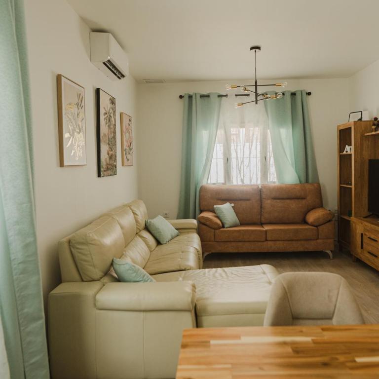 Villa Los Gallos - Three-Bedroom Home - 4