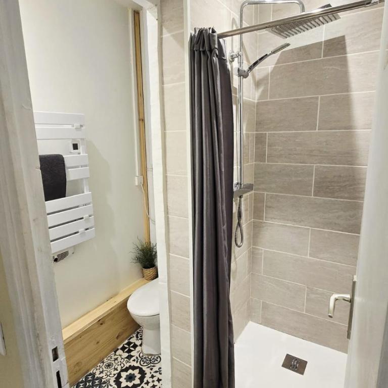 Studio - Quartier des Halles avec Parking - Appartement 1 Chambre - 12