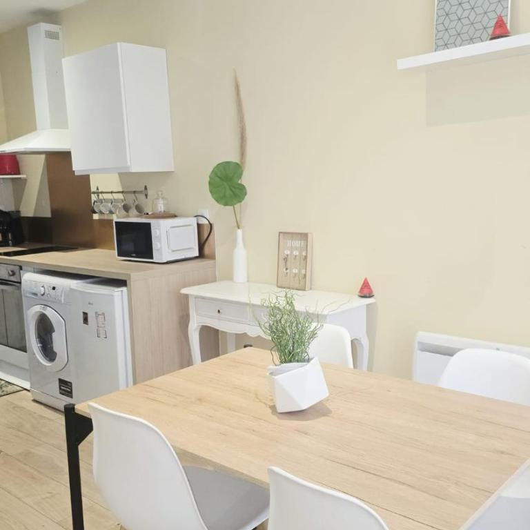 Studio - Quartier des Halles avec Parking - Appartement 1 Chambre - 5