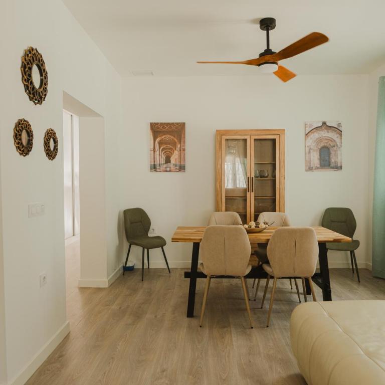 Villa Los Gallos - Three-Bedroom Home - 9