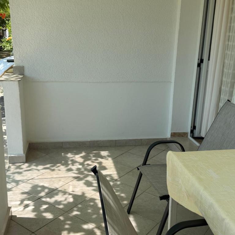 Apartments Jori - Studio with Balcony - 5
